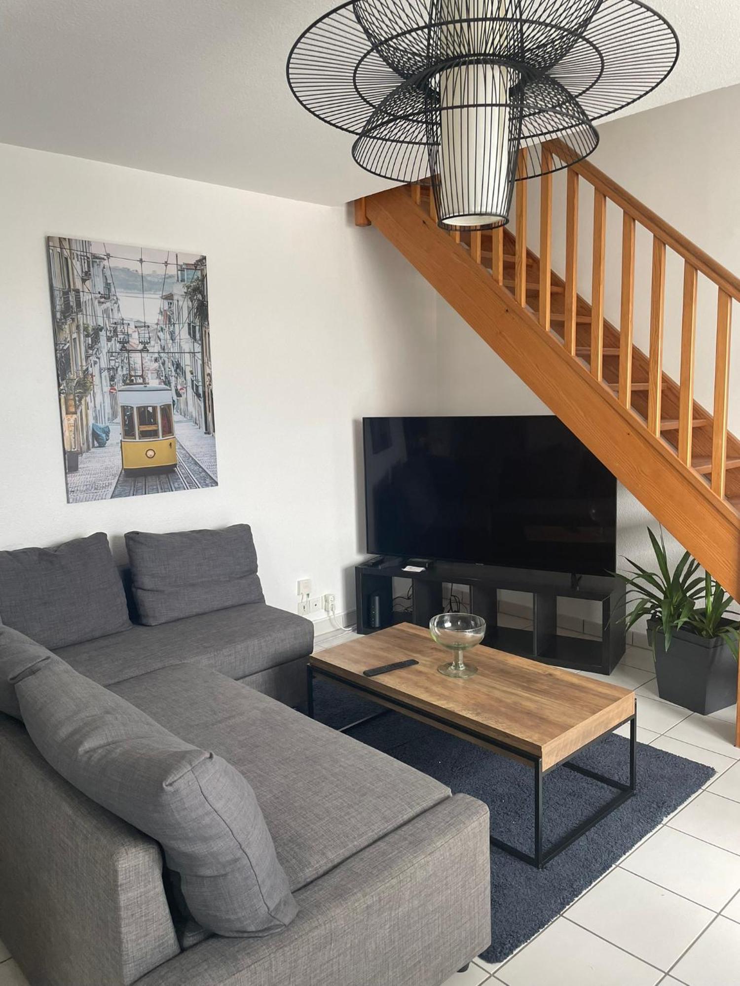 Gare Family Home Laval  Luaran gambar